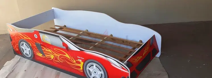 Race car toddler bed