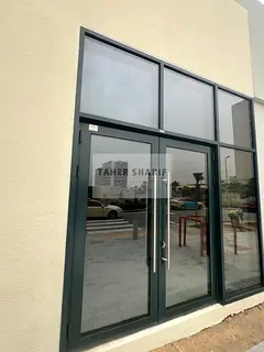 Spacious Retail | | Ready to Move In|| Good Area
