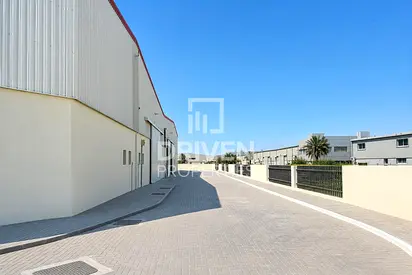 Ready Occupy Spacious 500 SQM Warehouse | ICAD 3