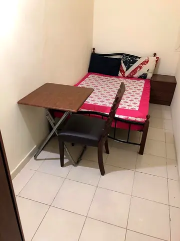 Executive fully closed partition up till Celining