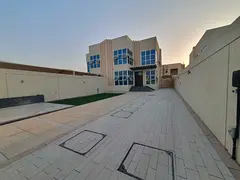 12 cheque payment hote offer 4 badroom villa with garden and out side kitchen in al barashi Price 16