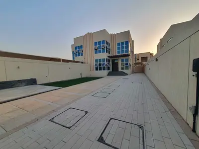 12 cheque payment hote offer 4 badroom villa with garden and out side kitchen in al barashi Price 160k