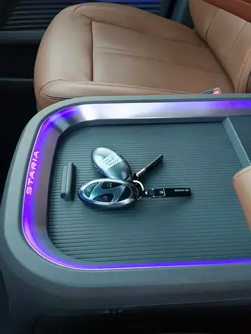 2025 Hyundai STARIA photo 14