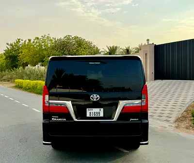 Toyota Granvia Premium 2022 GCC Specs
