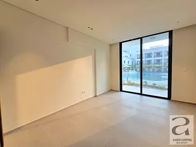 Pool View Studio | Spacious | New Building