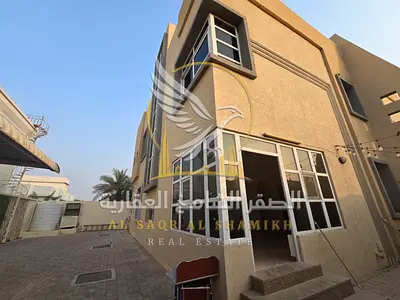 master bedroom villa for rent in Al Jazat with a spacious yard and super deluxe finishes