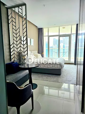Canal View | Studio | Un Furnished