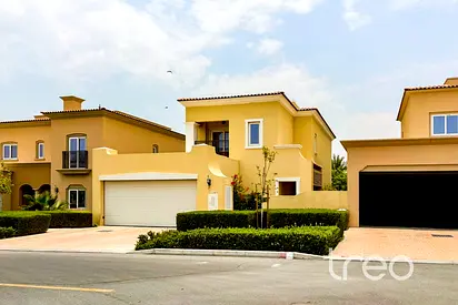 One of a Kind 3 Bed|Standalone backing Pool & Park