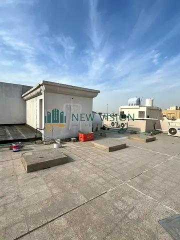 للبيع بناية استثمارية في مويلح على شارع رئيسي | مساحة 6,000 قدم² | مؤجرة بالكامل | دخل سنوي 1.05 مليون درهم | عائد 10%