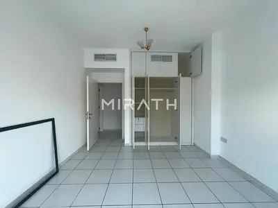 SPACIOUS 2 BEDROOM FAMILY BUILDING PRIME LOCATION