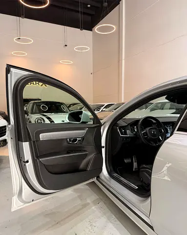 صورة 9 لـ 2019 Volvo S90