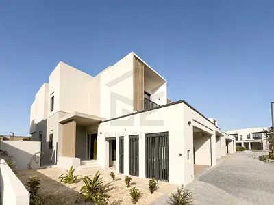 4BR + Maid | Vastu-compliant | Single Row & Corner