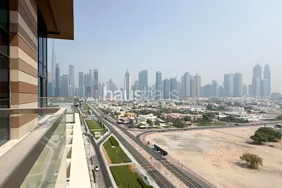 Top Floor | Brand New | Skyline View
