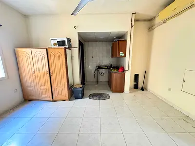 Very Spacious Studio with Close Kitchen Available for Family || Opposite Family Park
