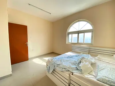 BRAND NEW 1 BEDROOM ON ROAD BUILDING GOOD SIZE MUWALIEH SHARJAH