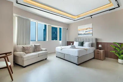 Luxury JLT Studio • Renovated | Lake View + Metro