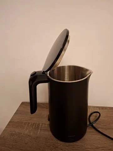 Black Electric Kettle - Stainless Steel Interior, Used