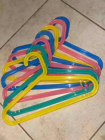 COLOURFUL HANGERS
