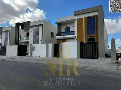 Villa for sale directly from the owner, freehold, open to all nationalities. Price: 1,300,000 (including registration and ownership fees), negotiable.