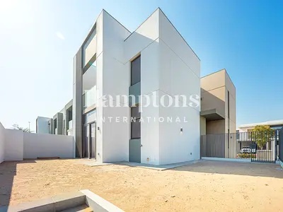 Luxury | Landscaped | Corner | Prime Location