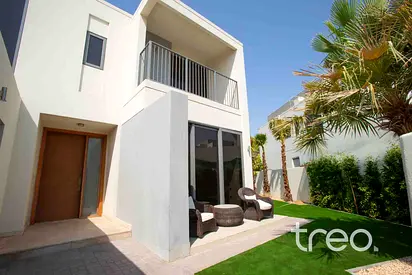 Single Row | 4 BR | Large Garden