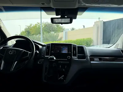 صورة 4 لـ 2022 Toyota GRANVIA