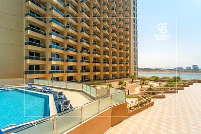 Unfurnished | Pool and Lake View | 8% ROI