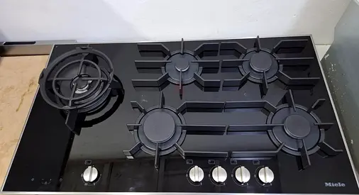 Miele 5-Burner Gas Hob with Glass Top and built-in oven 90cm size-