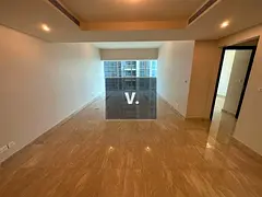 High Floor | Popular Bldg | Close to Metro
