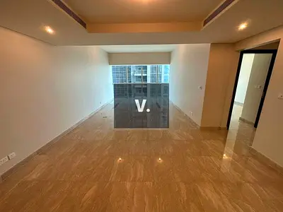 High Floor | Popular Bldg | Close to Metro