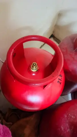 Small Red LPG Gas Cylinder (used)