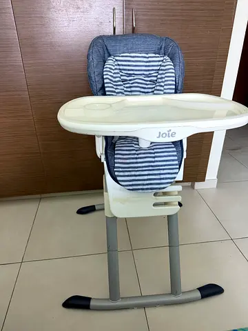 Joie adjustable baby high chair with removable tray - good condition.