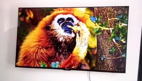 55 inch 4K Hd Smart Tv with Box like brand new