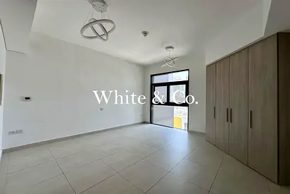LOW RISE | UNFURNISHED | CLOSE TO EXIT