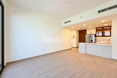 Boulevard View | Modern Apartment