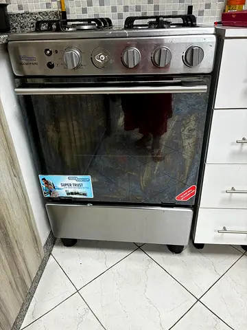 Cooker with oven