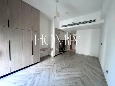 PRESTIGIOUS LOCATION | READY TO MOVE | SPACIOUS