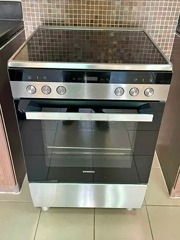 Brand Siemens 4 Hobs Full Electric Ceramic Cooker Range Size 60cm