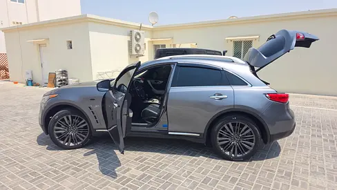 2018 Infiniti QX70 照片 7