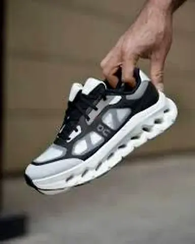 On cloud tilt Remix Black/ivory