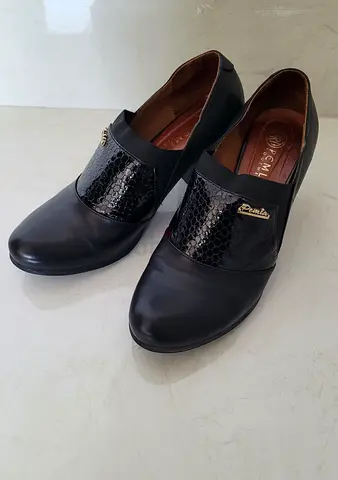 Women leather shoes, size 38, price 39 AED