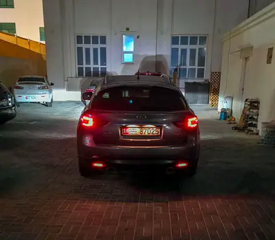 2018 Infiniti QX70 照片 11
