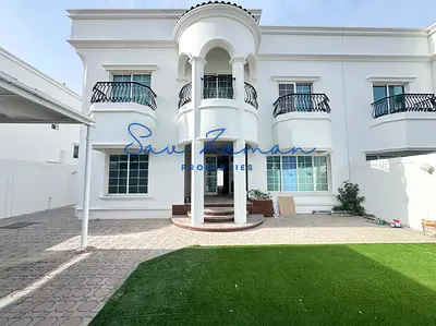 INDEPENDENT VILLA RENOVATED FULL KITCHEN WC PRIVATE GARDEN POOL