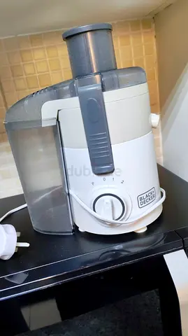 Black & Decker Large Feeding Chute Juice Extractor - 250W Je250-B5 White