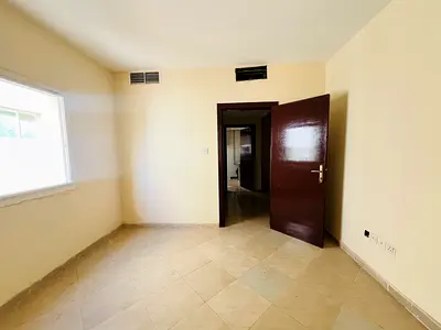 Hote offer 1bhk close to glasse road and central ac price 27k