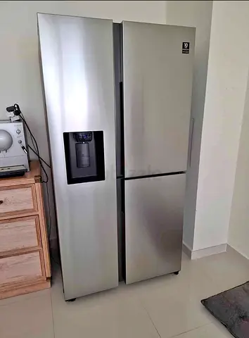 Samsung Side-by-Side 3 door Refrigerator with Water Dispenser ice maker- Good Condition