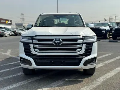 TOYOTA LAND CRUISER VXR HYBRID 3.5L QATAR SPEC