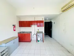Huge offer studio in close to Muwaileh bus station price 21k