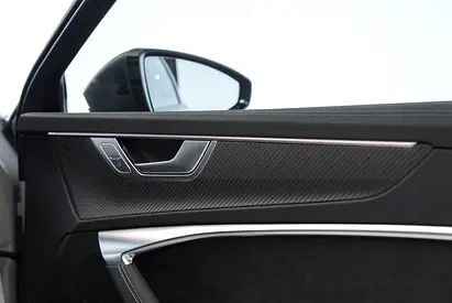 2025 AUDI RS6 — миниатюра 17