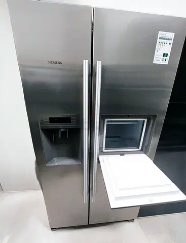 Siemens iQ500 Latest Side-by-Side Refrigerator – Water & Ice Dispenser with Mini Bar